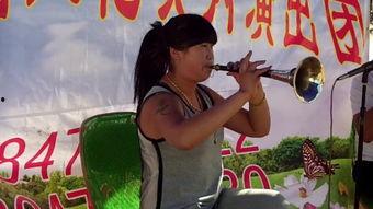 吕二艳唢呐视频,传统乐韵中的民族风情展现