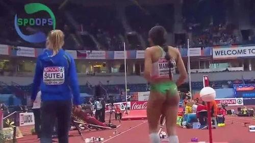 女生三级跳视频,三级跳高美女运动员精彩瞬间回顾